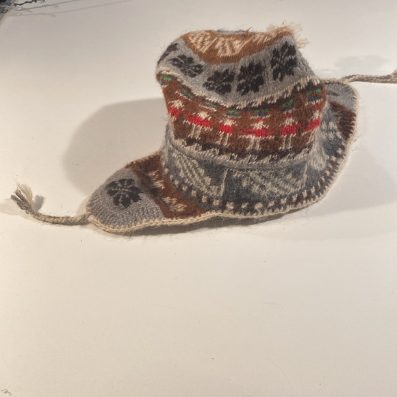 ❗️SALE❗️Knitted cap with ear flaps - Picture 2 of 6